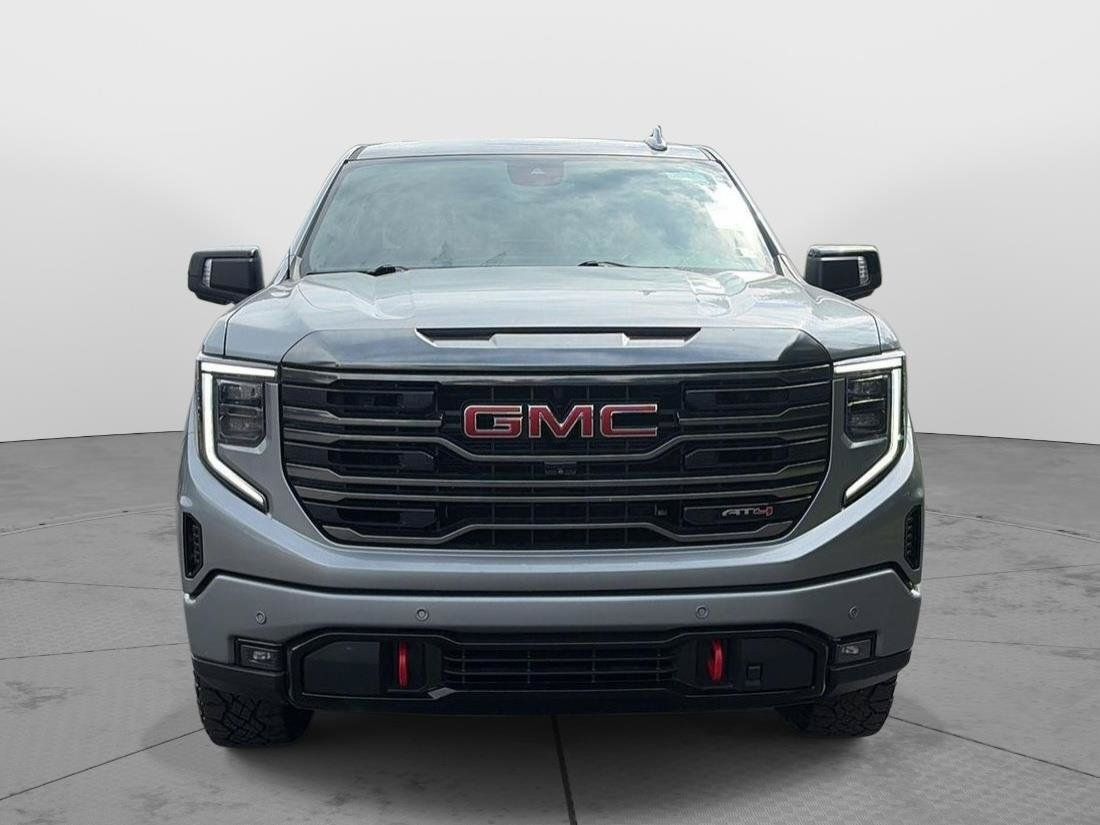 Used 2023 GMC Sierra 1500 AT4 w/ AT4 Premium Package AWD/4WD image 2