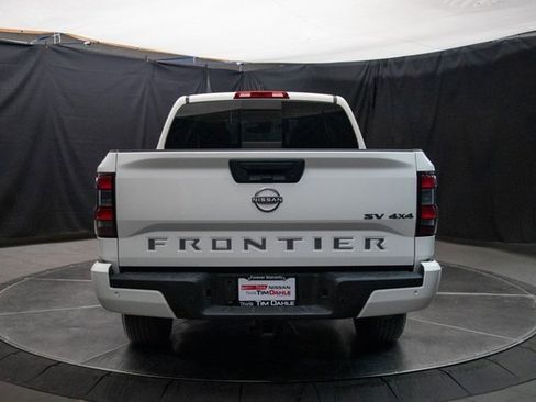 Used 2023 Nissan Frontier SV w/ SV Premium Package image 11