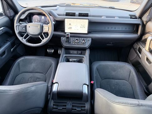 Used 2023 Land Rover Defender 110 V8 image 99