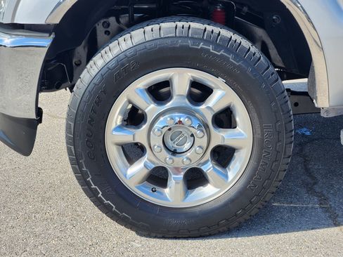 Used 2012 Ford F250 Lariat w/ Lariat Interior Pkg AWD/4WD image 10
