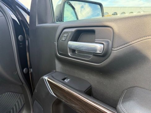 Used 2020 Chevrolet Silverado 1500 LT image 16