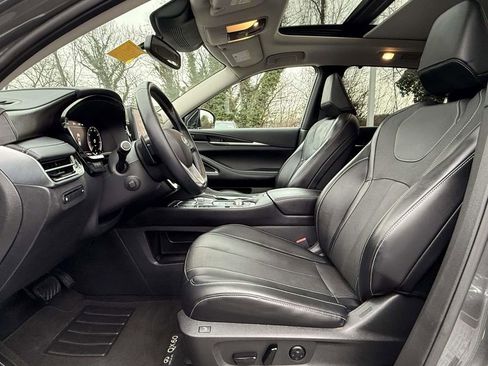 Used 2022 INFINITI QX60 Sensory w/ Cargo Package image 16