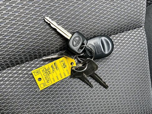 Used 2015 Toyota Tacoma 2WD Access Cab w/ Convenience Package image 14