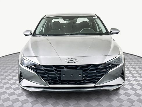 Used 2021 Hyundai Elantra SEL image 2