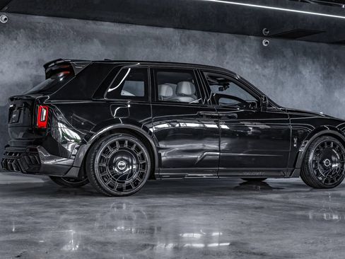 Used 2025 Rolls-Royce Cullinan AWD/4WD image 27
