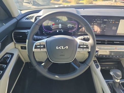 New 2025 Kia Telluride S image 11
