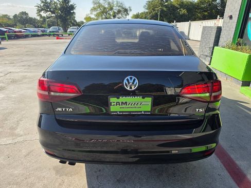 Used 2017 Volkswagen Jetta S w/ Jetta S Cold Weather Package FWD image 14