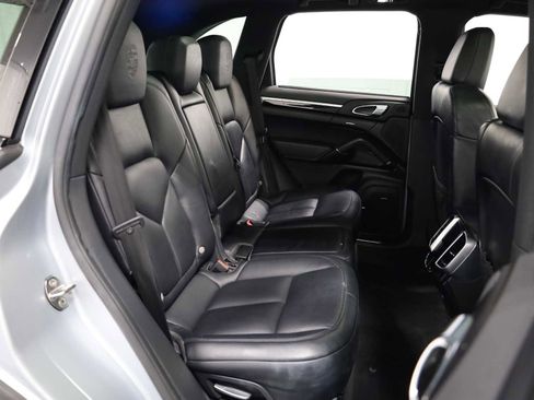 Used 2017 Porsche Cayenne image 45