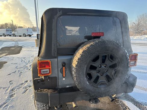 Used 2015 Jeep Wrangler Unlimited Sport w/ Quick Order Package 24S image 8