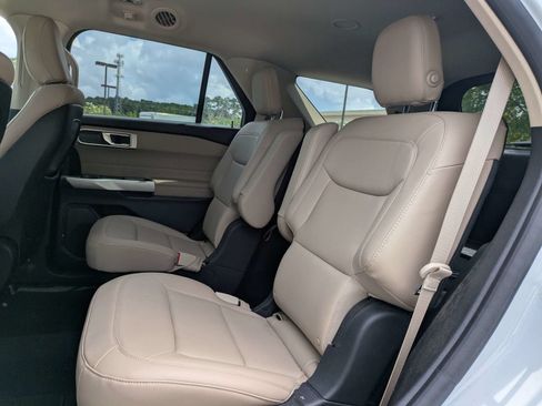 Certified 2020 Ford Explorer XLT w/ Equipment Group 202A AWD/4WD image 8