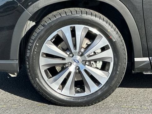 Used 2022 Subaru Ascent Limited image 32