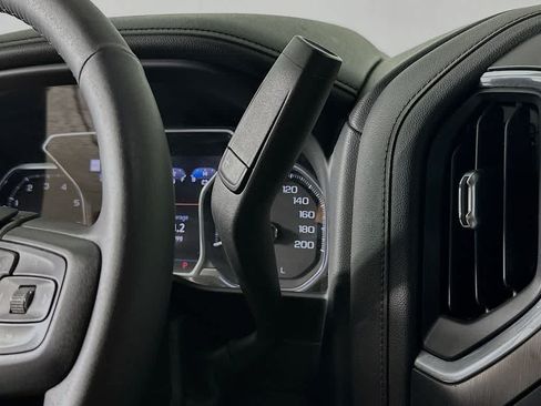 Used 2020 GMC Sierra 1500 AT4 w/ Technology Package AWD/4WD image 19