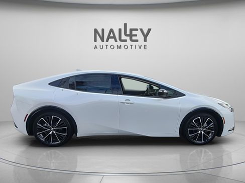 Certified 2024 Toyota Prius XLE image 6