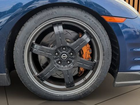 Used 2013 Nissan GT-R Black Edition AWD/4WD image 3