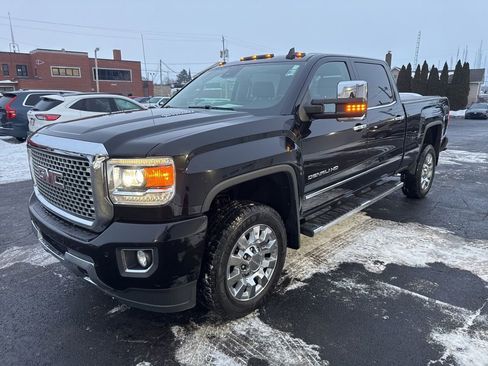 Used 2016 GMC Sierra 2500 Denali w/ Duramax Plus Package image 13