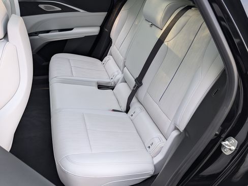 Used 2024 Cadillac Lyriq Sport RWD image 18