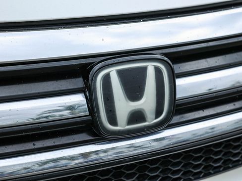 Used 2016 Honda Pilot Elite image 19