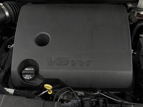 Certified 2022 Chevrolet Traverse Premier w/ Redline Edition image 32