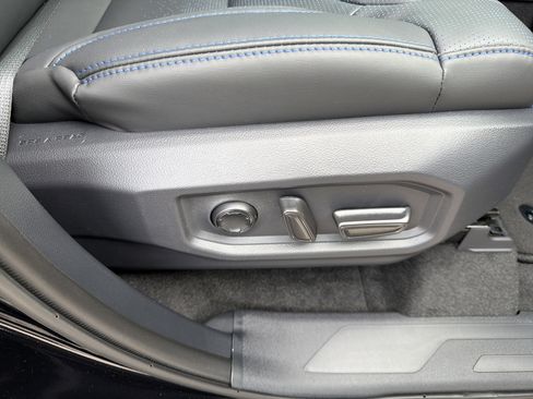 New 2026 Toyota Tundra Platinum AWD/4WD image 25