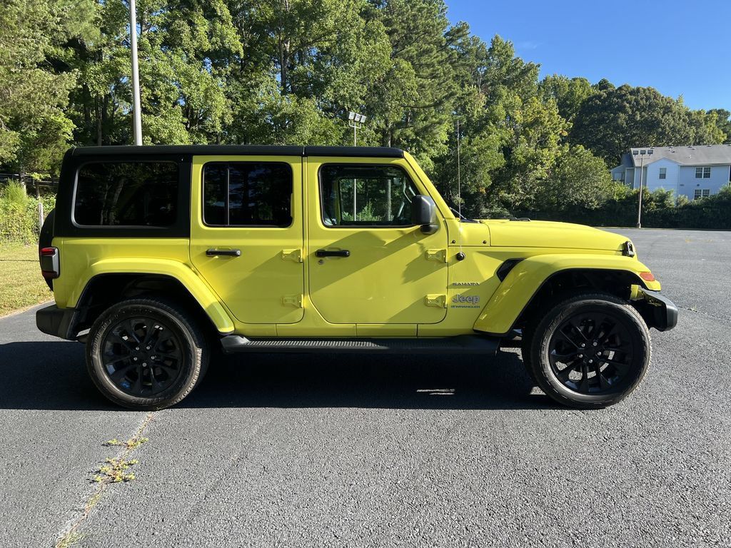 Used 2023 Jeep Wrangler Unlimited Sahara w/ Dual Top Group AWD/4WD image 2