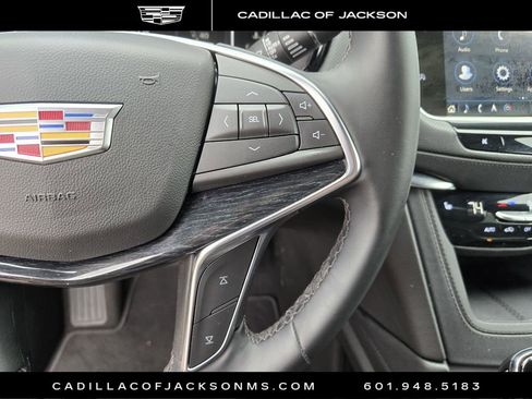 Used 2025 Cadillac XT5 Premium Luxury image 19