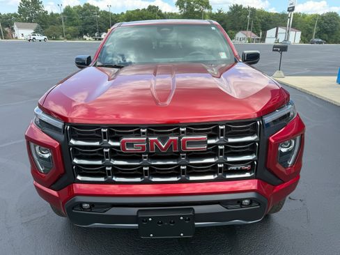Used 2024 GMC Canyon AT4 w/ AT4 Premium Package AWD/4WD image 11