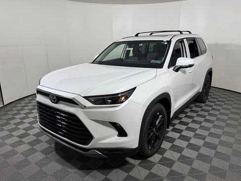 New 2026 Toyota Grand Highlander AWD image 3