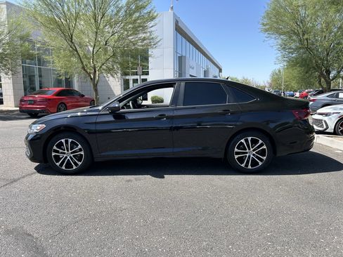 Certified 2024 Volkswagen Jetta Sport FWD image 2