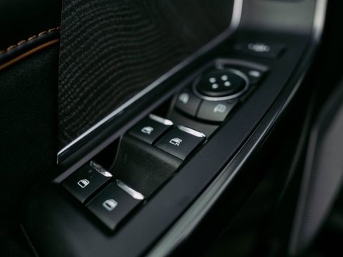 Used 2024 Ford F350 Platinum image 19