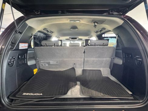 Used 2014 Toyota Sequoia Platinum image 50