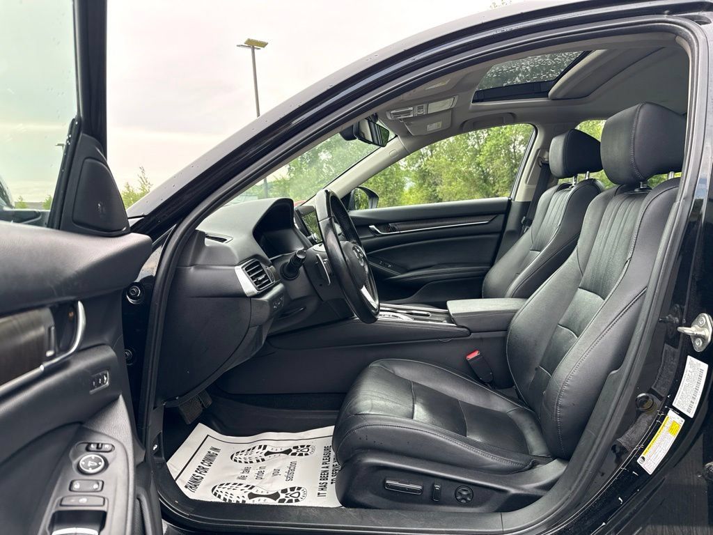 Used 2019 Honda Accord Touring image 20