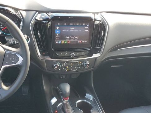 Used 2023 Chevrolet Traverse RS AWD/4WD image 16