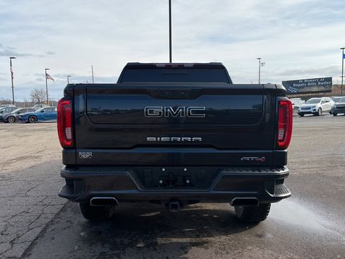 Used 2023 GMC Sierra 1500 AT4 w/ AT4 Premium Package image 5