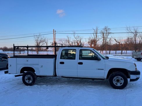 Used 2005 Chevrolet Silverado 2500 HEAVY DUTY image 3