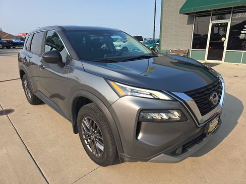 Used 2023 Nissan Rogue S AWD/4WD image 9