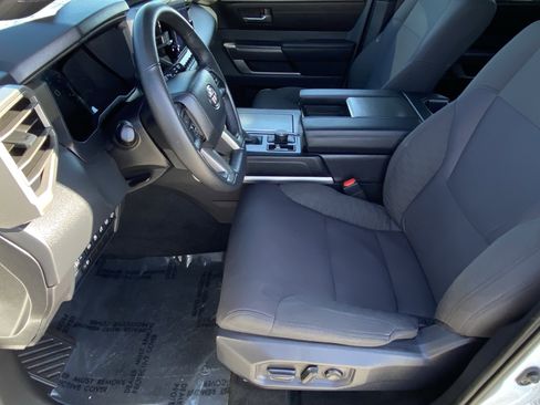 Certified 2025 Toyota Sequoia SR5 AWD/4WD image 28