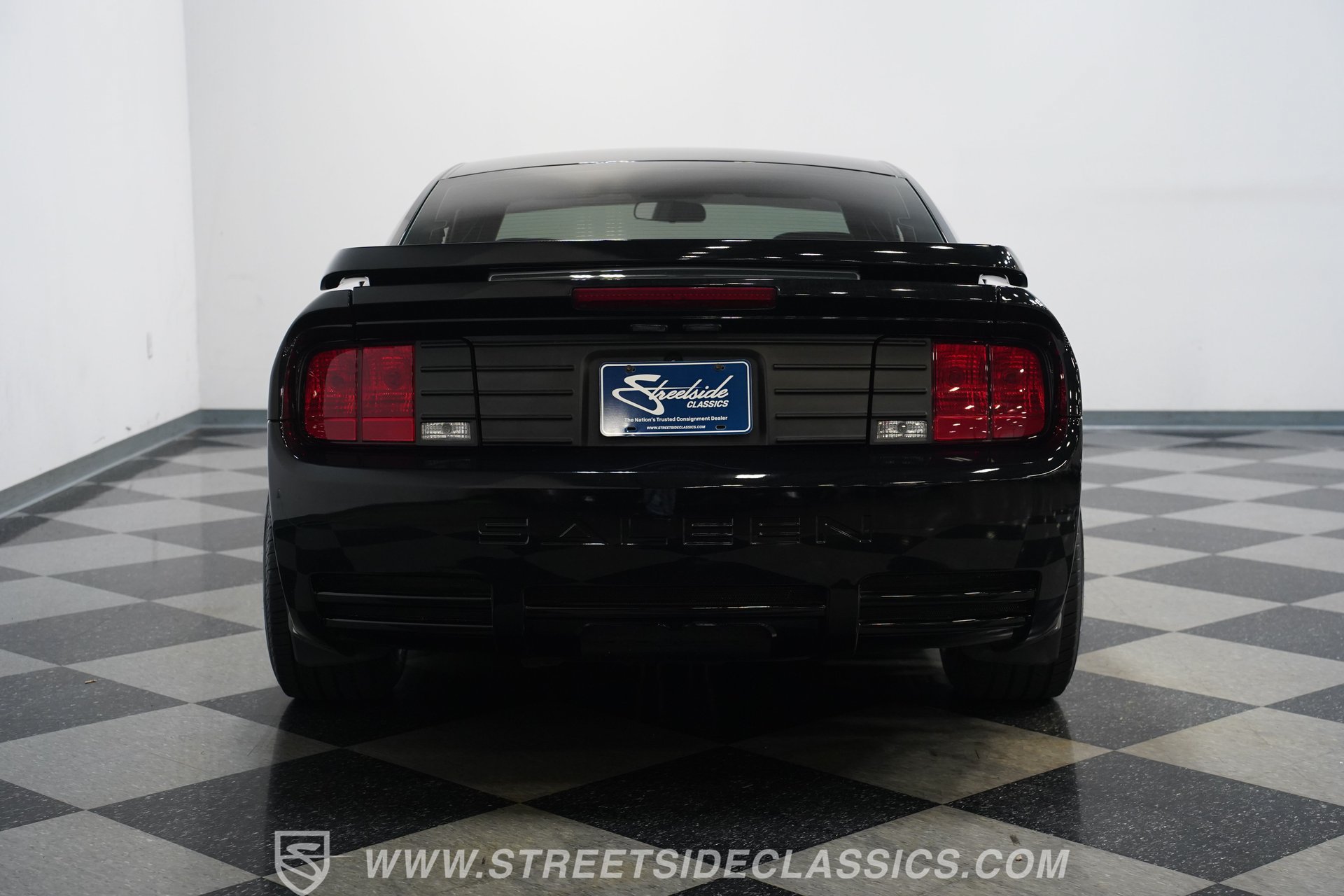 Used 2006 Ford Mustang GT RWD image 10