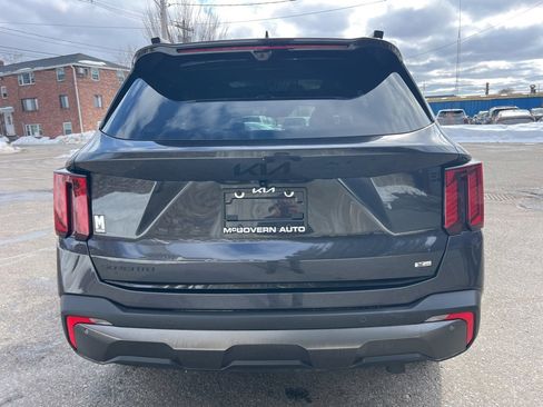 Certified 2025 Kia Sorento SX Prestige image 4
