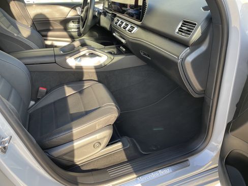 Certified 2025 Mercedes-Benz GLE 450 4MATIC image 49