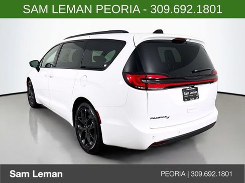 New 2026 Chrysler Pacifica Select w/ S Appearance Package FWD image 5