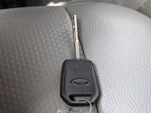 Used 2017 Ford F550 2WD Regular Cab Super Duty image 23