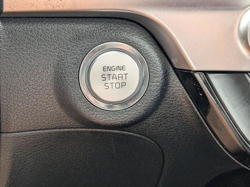 Used 2025 Kia Telluride S FWD image 30