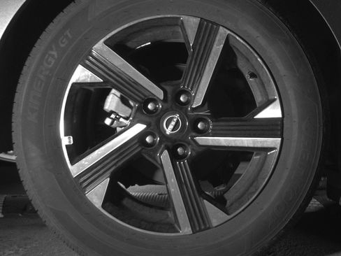 Used 2025 Nissan Sentra SV image 12