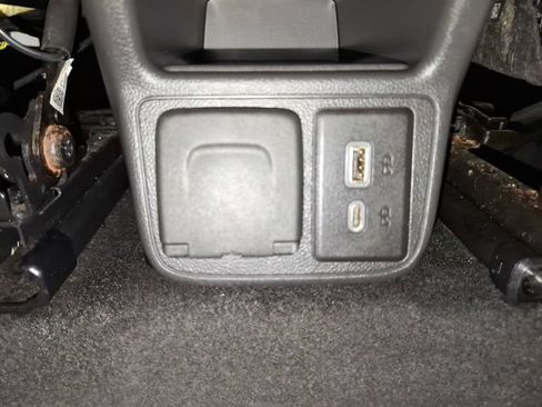 Used 2024 Chevrolet TrailBlazer RS w/ Convenience Package FWD image 11