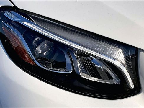 Used 2019 Mercedes-Benz GLC 300 image 27