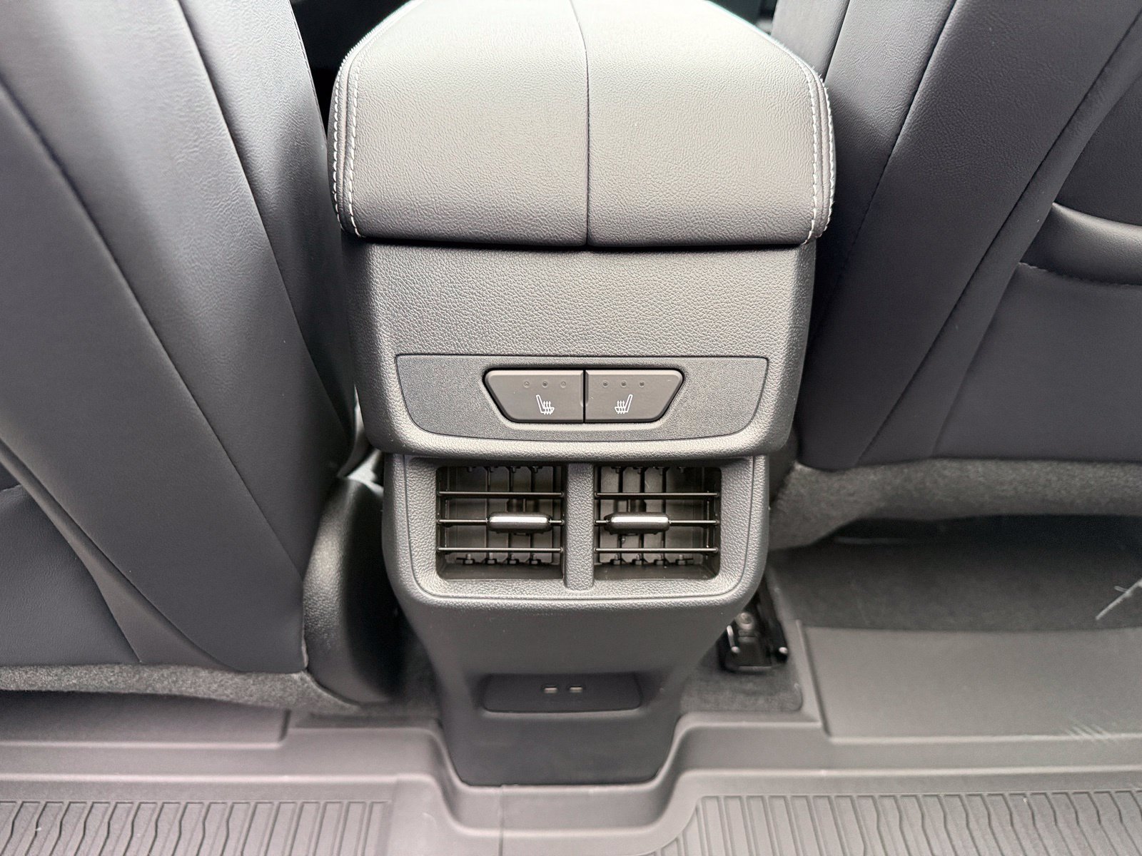 New 2027 GMC Terrain Denali AWD/4WD image 28