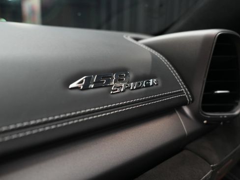 Used 2013 Ferrari 458 Spider RWD image 22