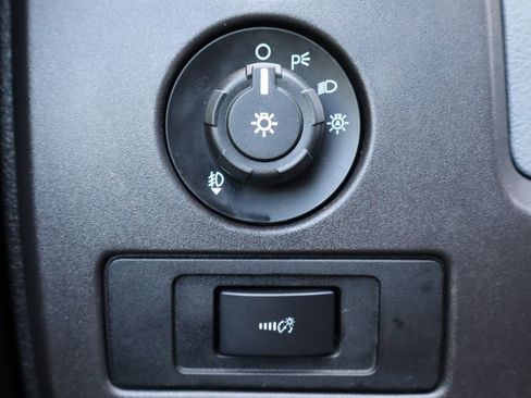 Used 2012 Ford F150 XLT w/ XLT Convenience Pkg image 31