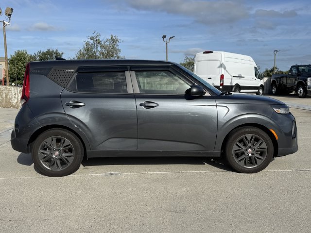 Used 2021 Kia Soul EX FWD image 2