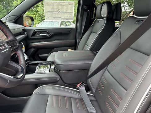 New 2026 GMC Yukon XL AT4 Ultimate w/ LPO, Floor Liner Package AWD/4WD image 5